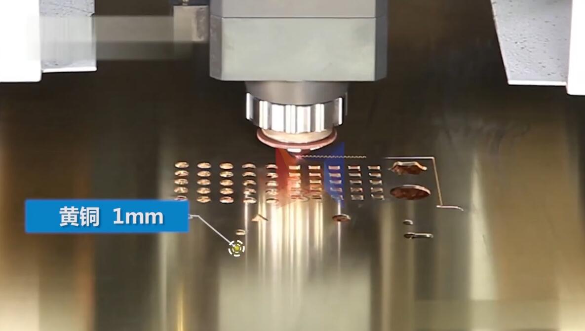 領(lǐng)秀激光LXF1530光纖激光切割機切割銅1mm